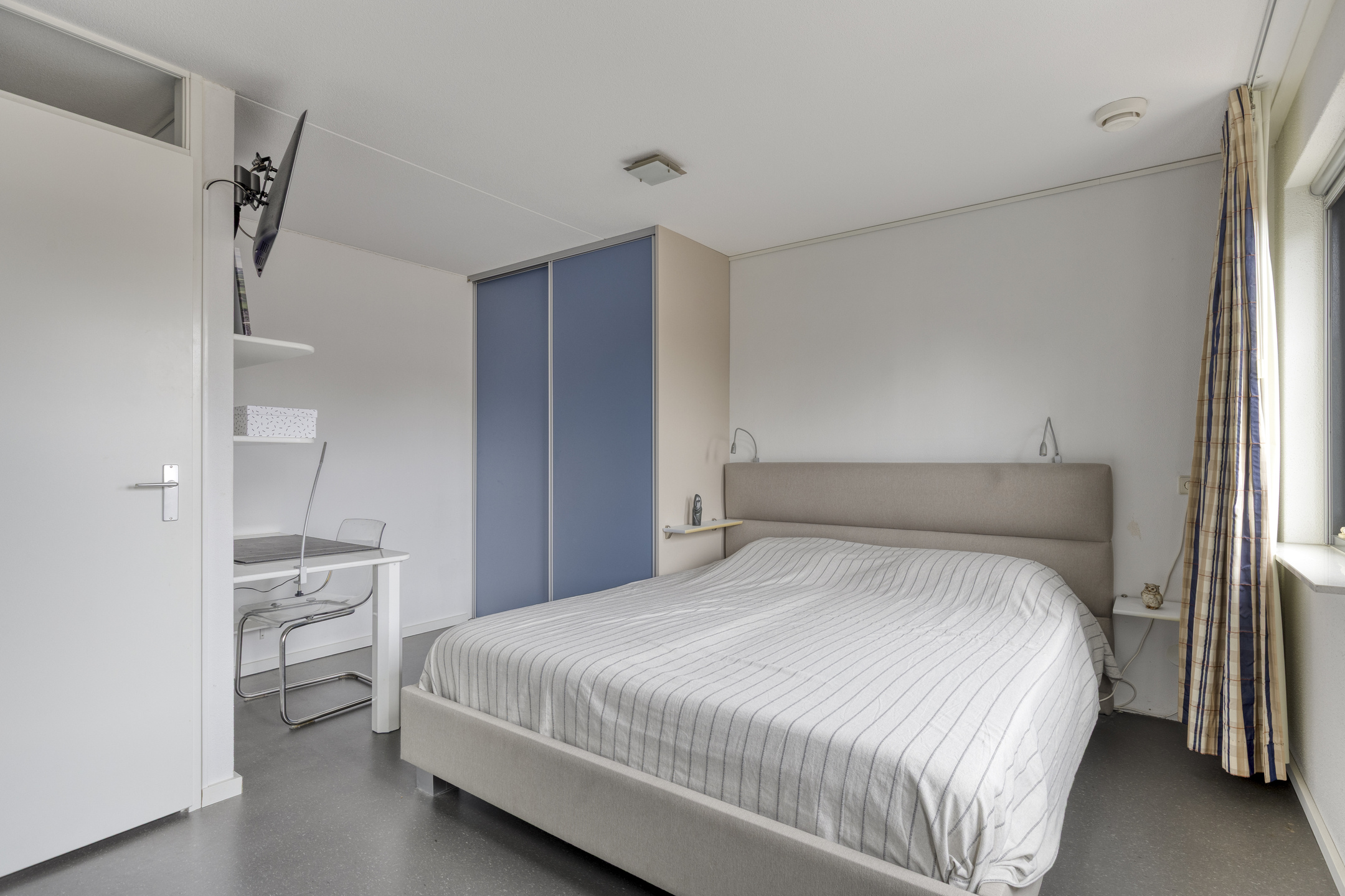 Alt